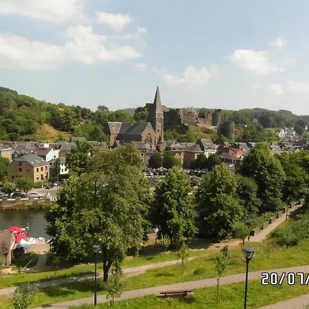 In בית נופש *