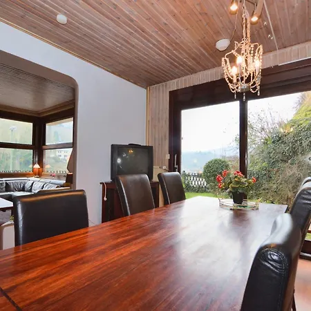 度假居 In 拉罗什-阿登